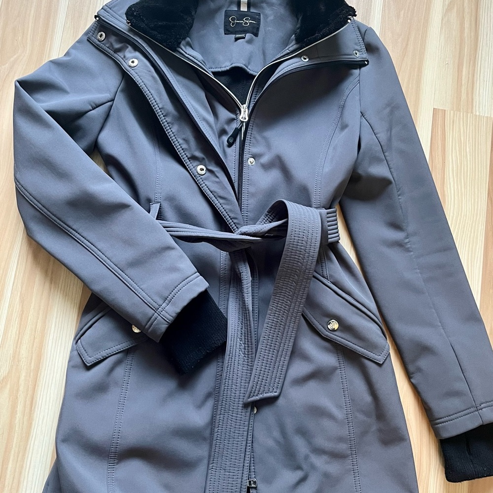 Jessica Simpson coat, graphite grey colour, size XS. Fleece lined, inner…